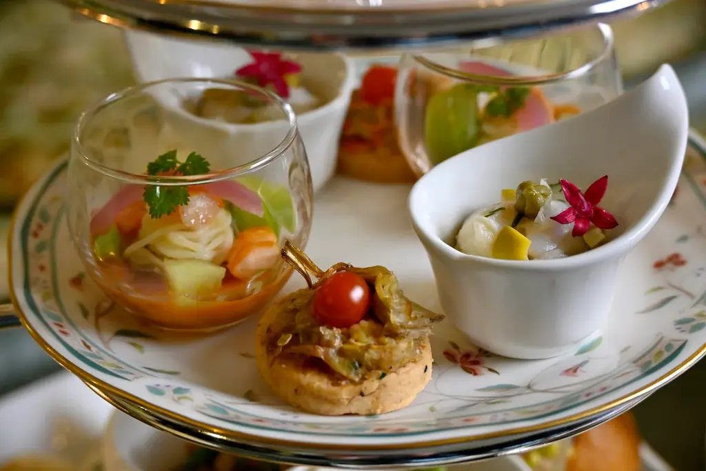 【ホテル椿山荘東京】桃のヴェリーヌやメロンのタルトなど、夏の果実スイーツが勢揃い「ピーチ×メロンアフタヌーンティー」7月1日よりスタート 画像 9