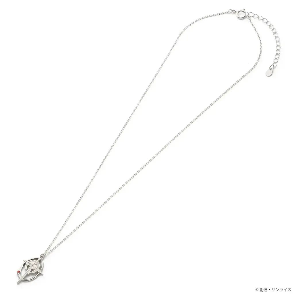 『機動戦士ガンダム 閃光のハサウェイ キルケーの魔女』とジュエリーブランド「THE KISS」とのコラボによるハサウェイとギギをモチーフにしたリングとマフティーマークをモチーフにしたネックレスが登場 画像 16