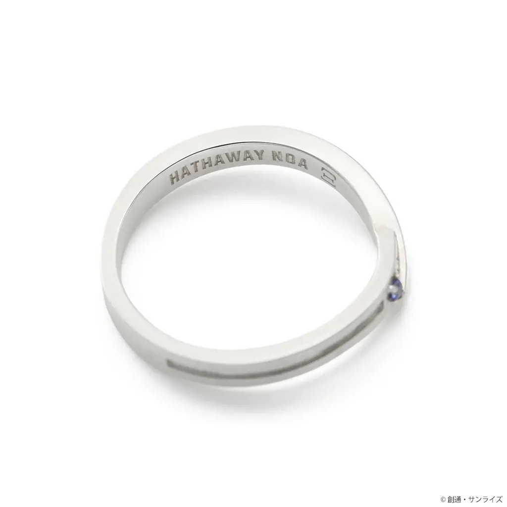 『機動戦士ガンダム 閃光のハサウェイ キルケーの魔女』とジュエリーブランド「THE KISS」とのコラボによるハサウェイとギギをモチーフにしたリングとマフティーマークをモチーフにしたネックレスが登場 画像 4