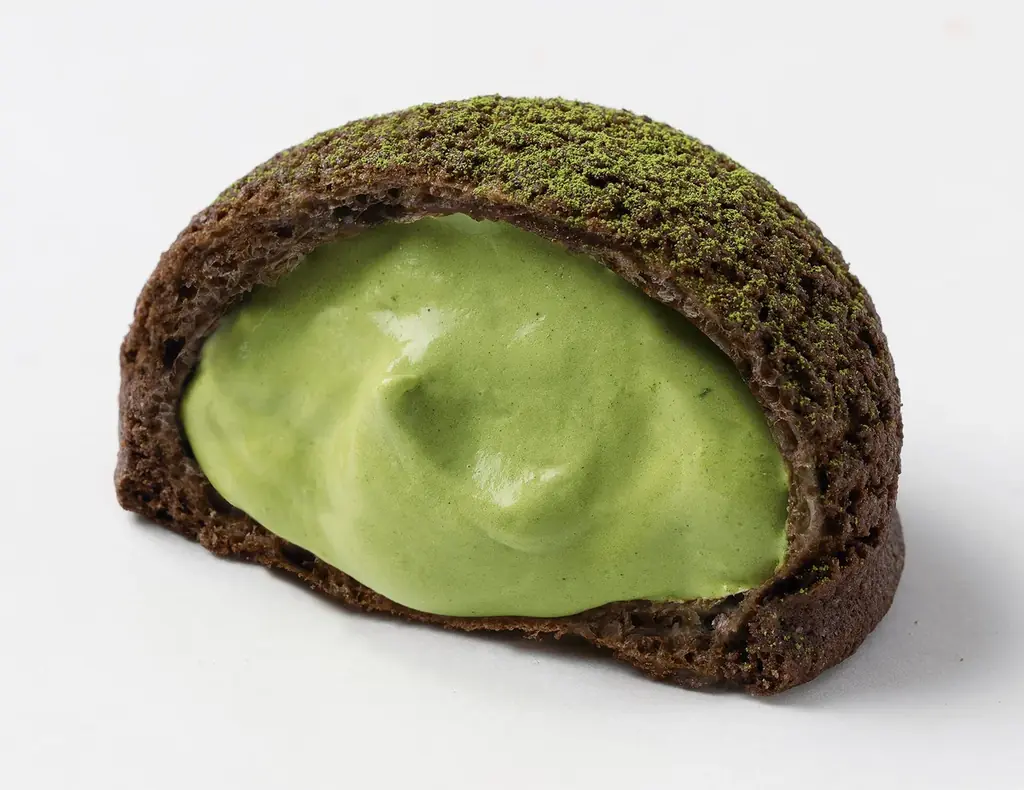 【ビアードパパ】毎年人気の“玉露抹茶シュー”が新茶の季節に期間限定で登場！高級茶の本格的な香りと甘みが溢れるザクザク食感のシュークリーム 画像 2