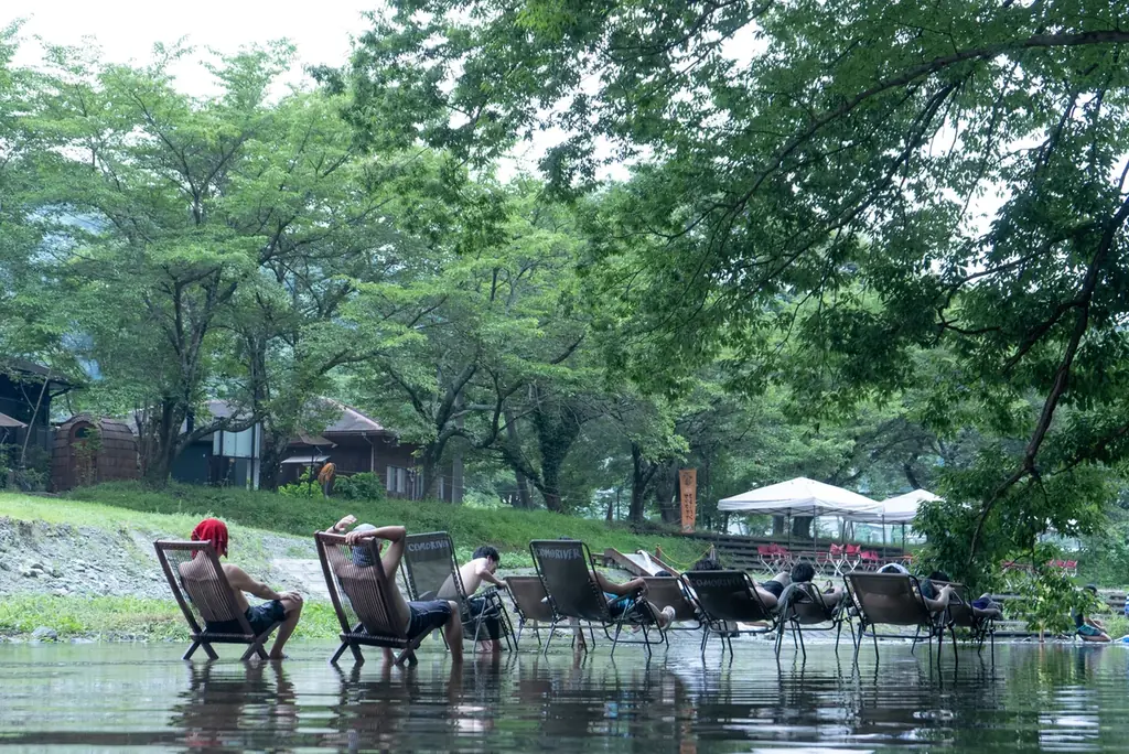 清流が目の前の絶好のロケーション。清流×サウナの最高のととのい体験「コモリバサウナフェス 2026 summer」 を開催 画像 4