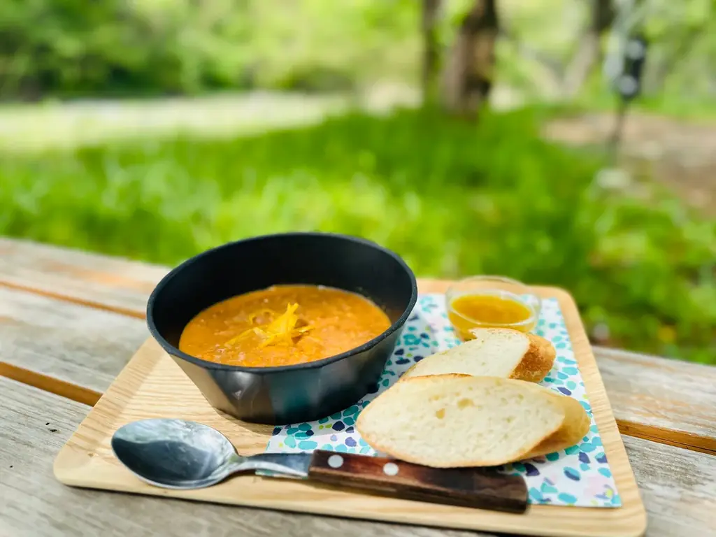 清流が目の前の絶好のロケーション。清流×サウナの最高のととのい体験「コモリバサウナフェス 2026 summer」 を開催 画像 5