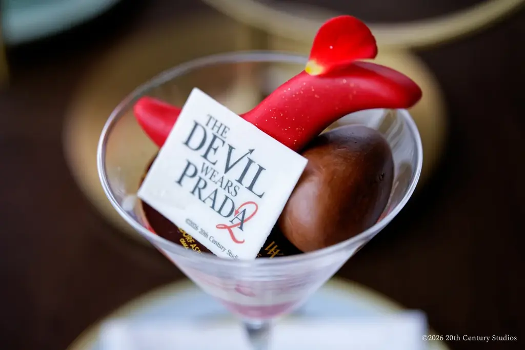 【ウォルドーフ・アストリア大阪】映画『プラダを着た悪魔２』公開記念、映画にインスパイアされたアフタヌーンティーを4月28日（火）から開催 画像 3