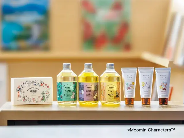 北海道限定レーベル「MOOMIN yukiguni」にナチュラルアイランドのアロマバスエッセンス3種・ハンドクリーム3種が登場。2026年5月より発売。 画像 1