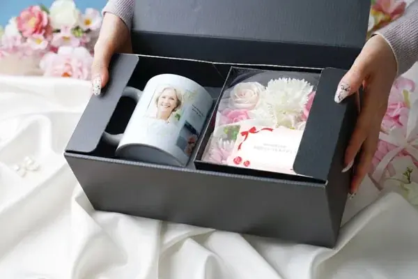 母の日ギフトに最適な新商品が登場！ソープフラワー＆写真入り名入れマグカップのギフトセットをME-Qが販売開始 画像 5