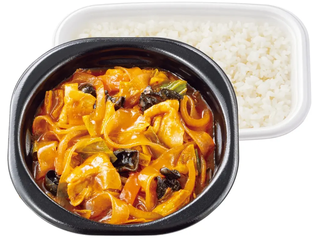 「ほっともっと」CANDY TUNEの新ビジュアル公開！“旨辛アジアフェア第2弾”『麻辣湯弁当』『チーズ麻辣湯弁当』『ガパオライス』『ガパオまぜ麺』新発売 画像 6