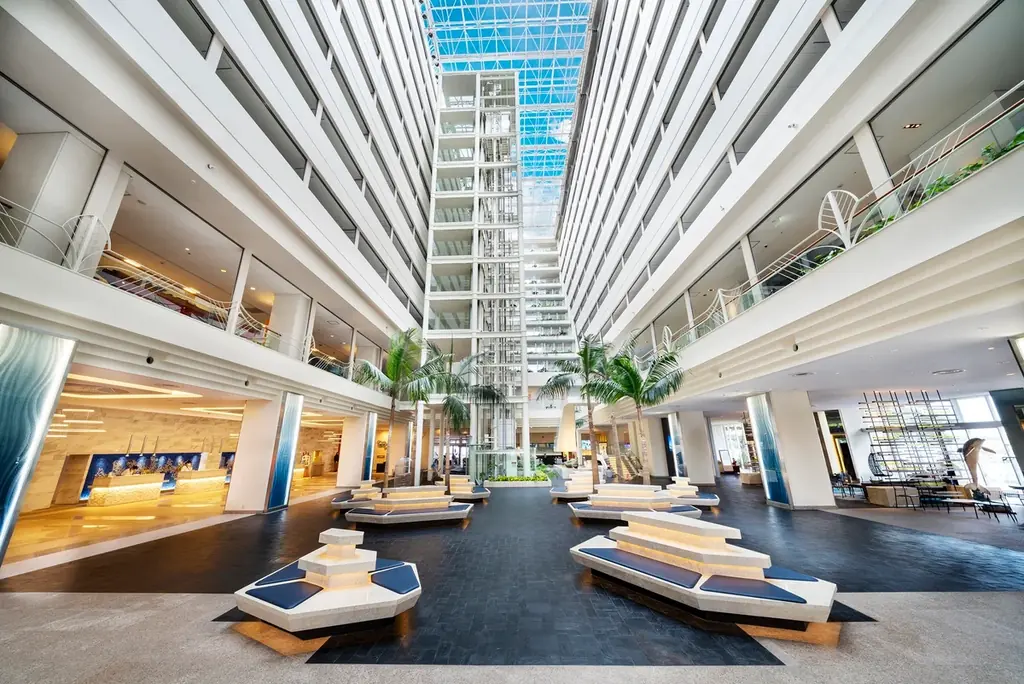 フレンチレストラン「フォーシーズン」リニューアルオープン！ 東シナ海を望む特等席で、週末ランチビュッフェ♪ オープン記念のワインフリーフロー6月28日まで 画像 16