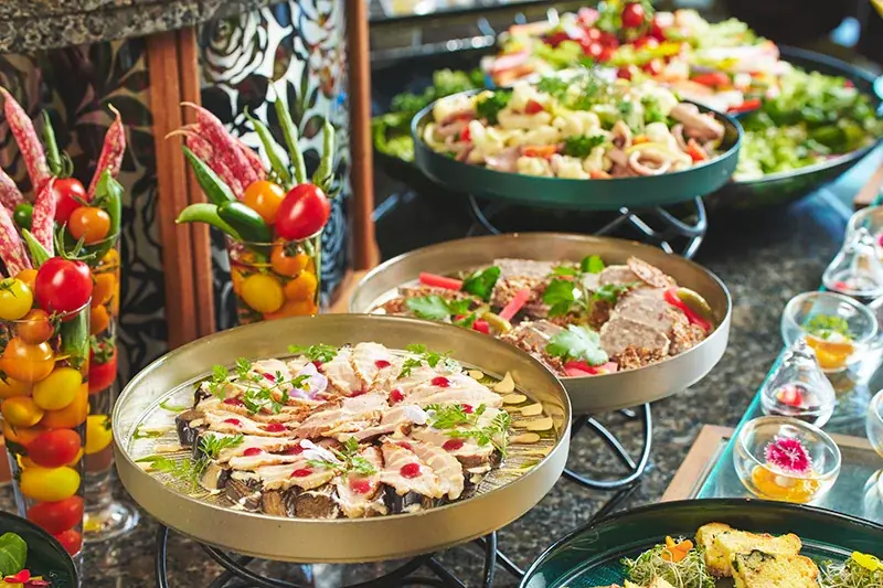 フレンチレストラン「フォーシーズン」リニューアルオープン！ 東シナ海を望む特等席で、週末ランチビュッフェ♪ オープン記念のワインフリーフロー6月28日まで 画像 5