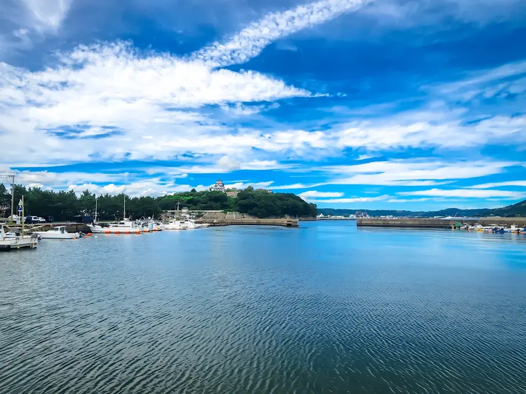 唐津城を望む海辺の一棟貸しヴィラ「神籬HIMOROGI KARATSU001」が2026年4月25日オープン 画像 2