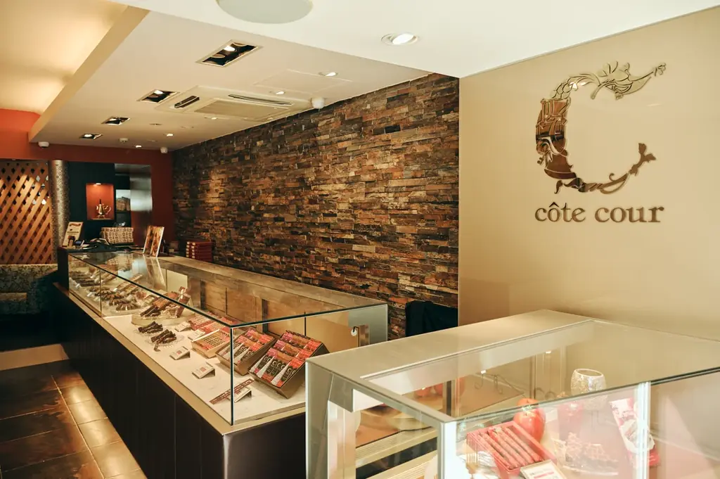 《ブランド誕生20周年》日本初のブラウニー専門店【côte cour(コートクール)】が20周年を迎えます。同日より、アニバーサリーチャームのプレゼントキャンペーンも開催。 画像 16