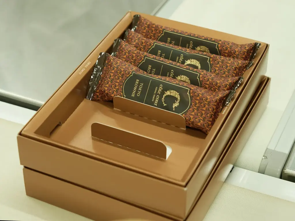 《ブランド誕生20周年》日本初のブラウニー専門店【côte cour(コートクール)】が20周年を迎えます。同日より、アニバーサリーチャームのプレゼントキャンペーンも開催。 画像 4