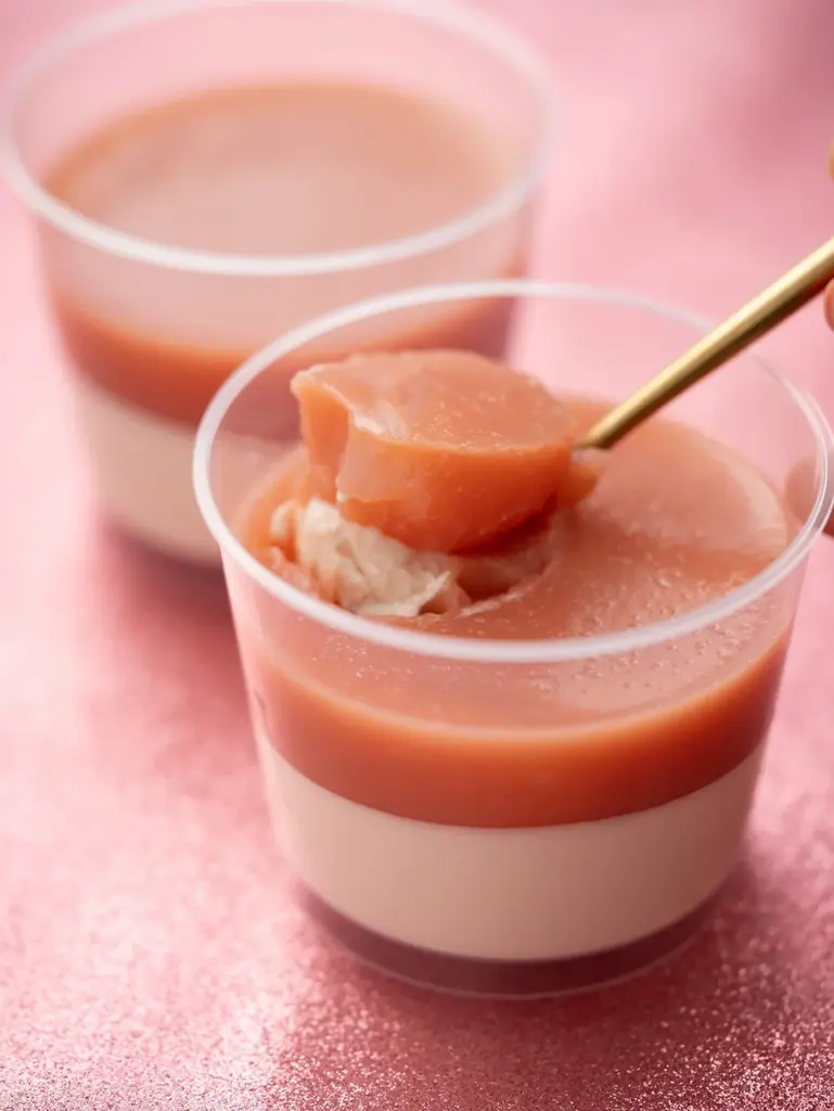 夏を先取り！成城石井が南国フルーツ「グァバ」に注目！自社輸入「ピンクグァバピューレ」を使用した9商品が4月29日（水）より続々登場 画像 2