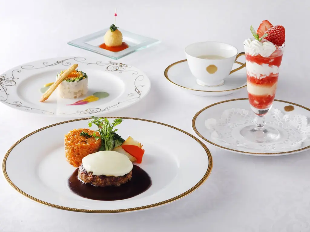 資生堂パーラー 銀座本店ショップおよび伊勢丹新宿店、お子さまの笑顔広がる「こいのぼり」のロールケーキを限定発売！ 画像 3