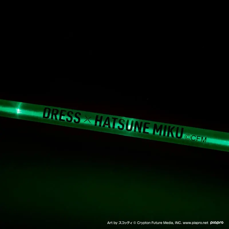 “推し”と釣りができる時代へ。初音ミクが釣具に降臨！夜のフィールドで輝く「光るリール・ロッド」など実戦仕様の全12アイテム、DRESSから史上初*の異色コラボが実現。 画像 6