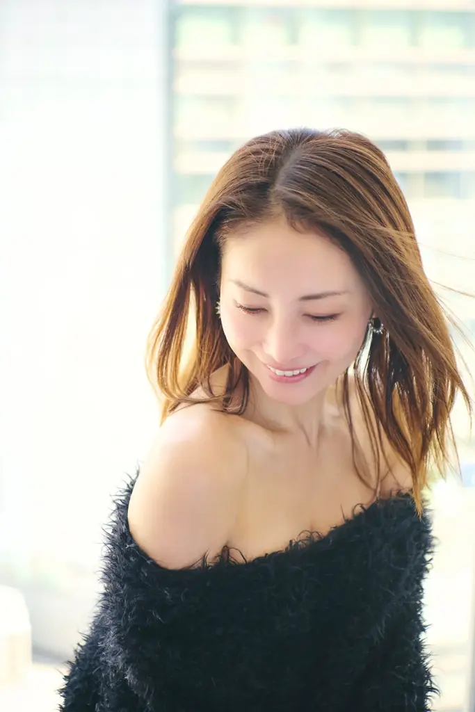 【新刊エッセイ】人生がしんどい人へのエール！ もうすぐ46歳、元祖崖っぷちアイドル『熊切あさ美』は這い上がる。いじめ・挫折・病気…全部抱えたままでも前に進めた理由 画像 10