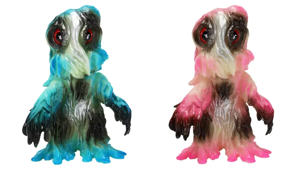 蓄光ソフビで光るヘドラ、宇宙船限定カラー2種発売