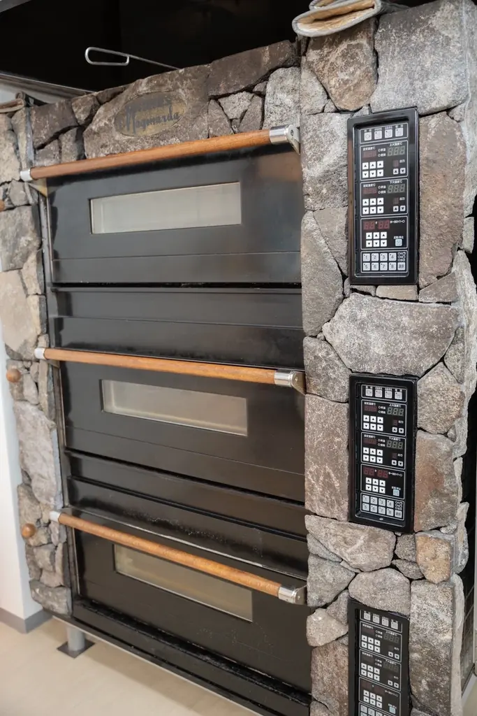 リーグワン所属のプロラグビーチームが福岡市内で人気の米粉パン店を事業承継ルリーロ福岡「ル・パン 舞鶴店」5月7日リニューアルオープン 画像 4