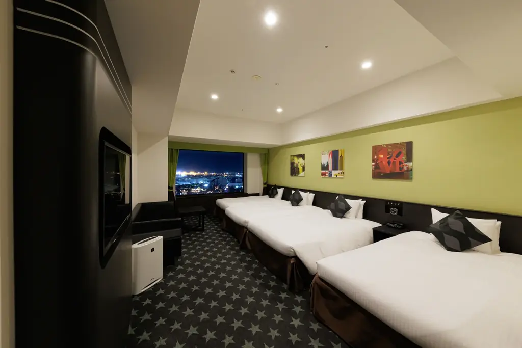 開業11周年記念！パークに最も近いホテル、100室限定 シリアルナンバー入り スヌーピールームキー付き宿泊プランを4/30より販売 画像 3