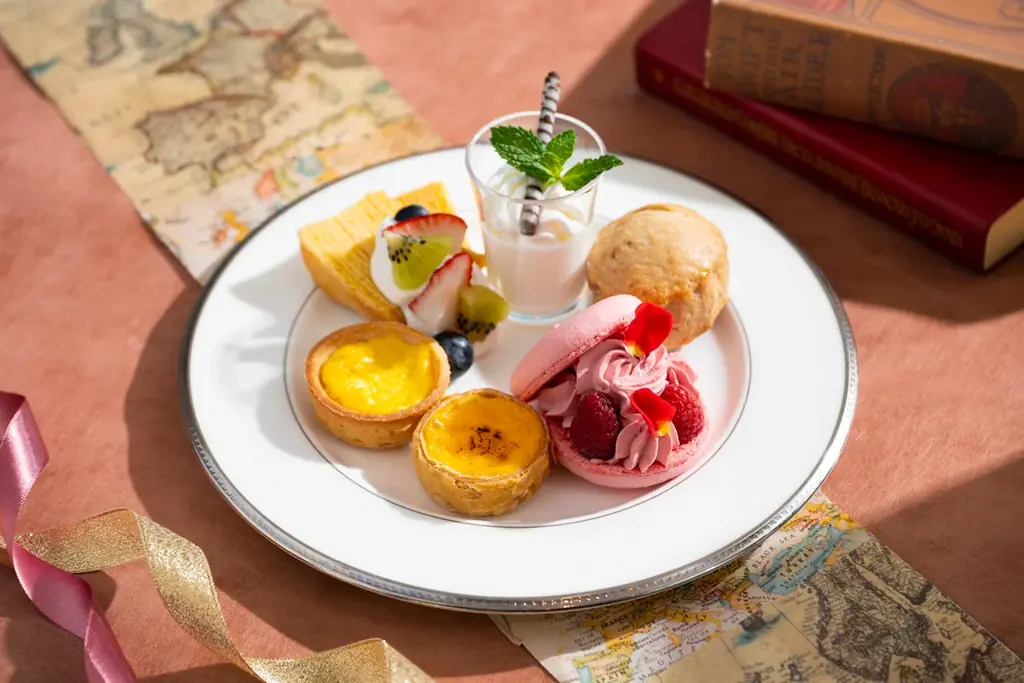 コロンバン原宿サロンで“旅するヨーロッパ”　世界各国の伝統スイーツとセイボリーを楽しむ特別なアフタヌーンティーを5月11日より提供 画像 2