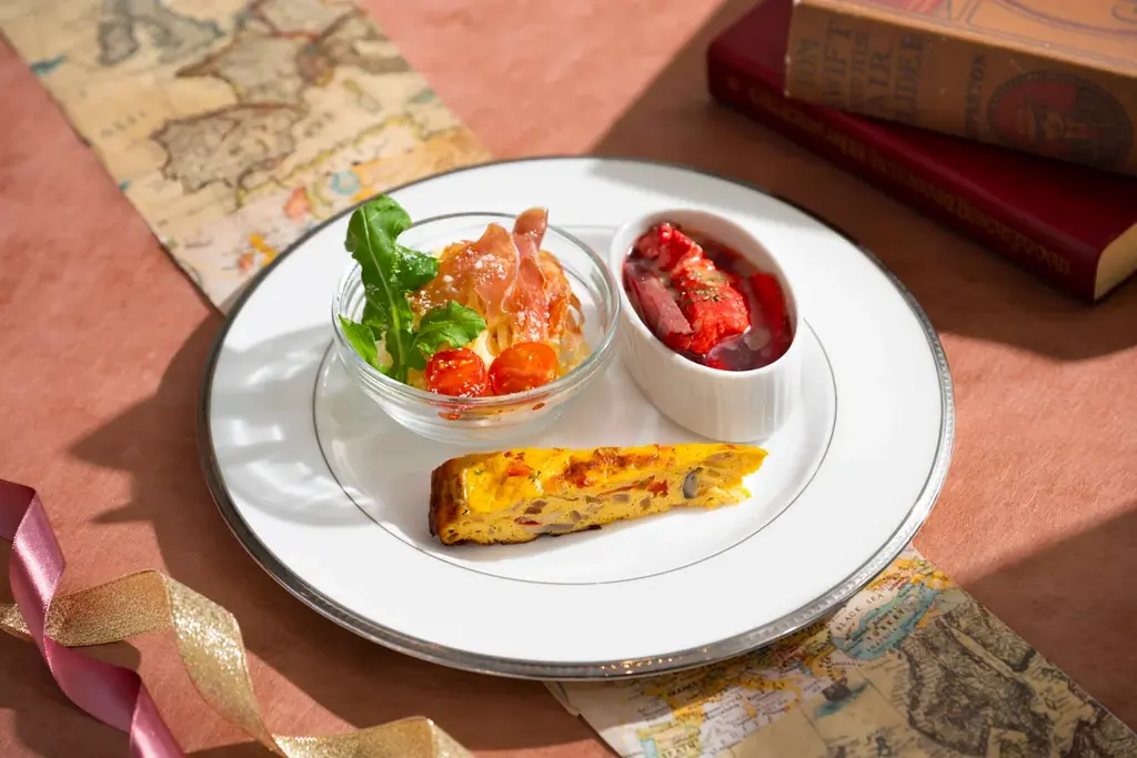 コロンバン原宿サロンで“旅するヨーロッパ”　世界各国の伝統スイーツとセイボリーを楽しむ特別なアフタヌーンティーを5月11日より提供 画像 3