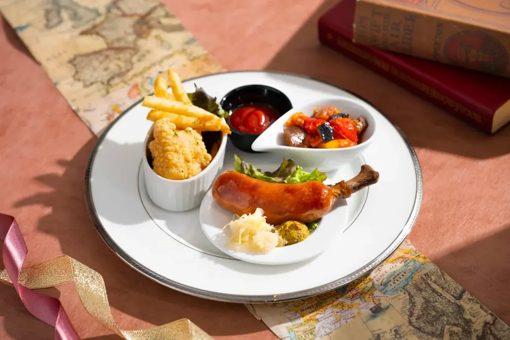 コロンバン原宿サロンで“旅するヨーロッパ”　世界各国の伝統スイーツとセイボリーを楽しむ特別なアフタヌーンティーを5月11日より提供 画像 4