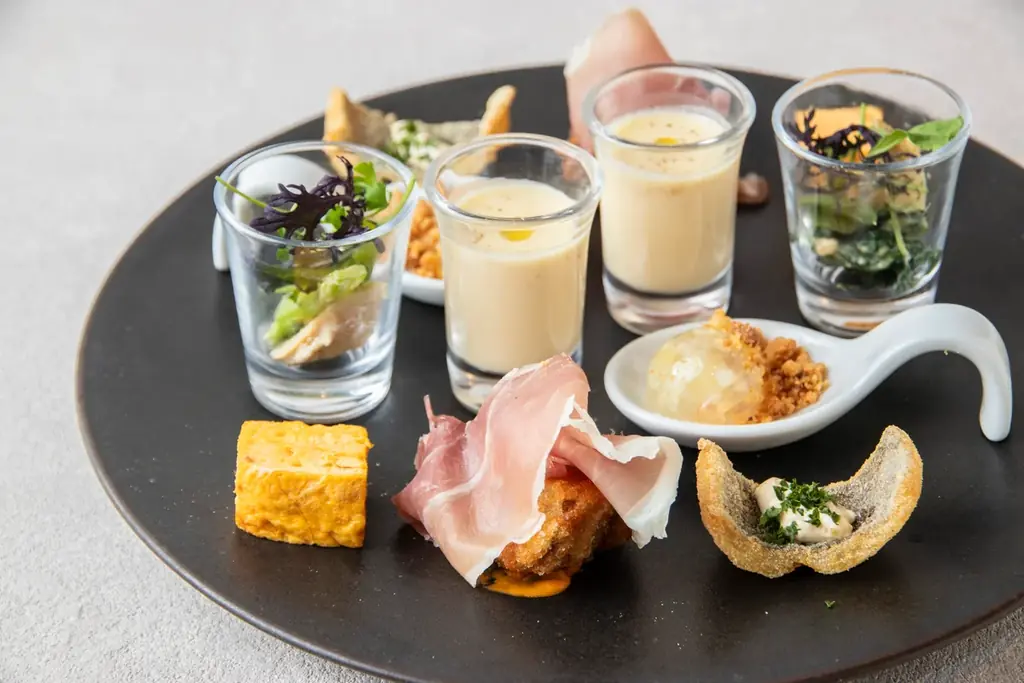 【天王洲・RIDE】新緑の運河沿いで味わう「〜翠の庭〜 抹茶とメロンの新緑アフタヌーンティー」が5月1日より期間限定で登場 画像 4