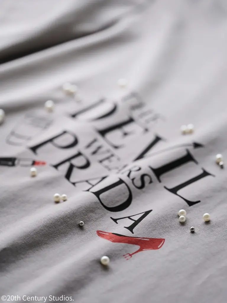 【Stola.(ストラ)】4/30(木)『プラダを着た悪魔』の別注コレクションを発売！ 画像 4