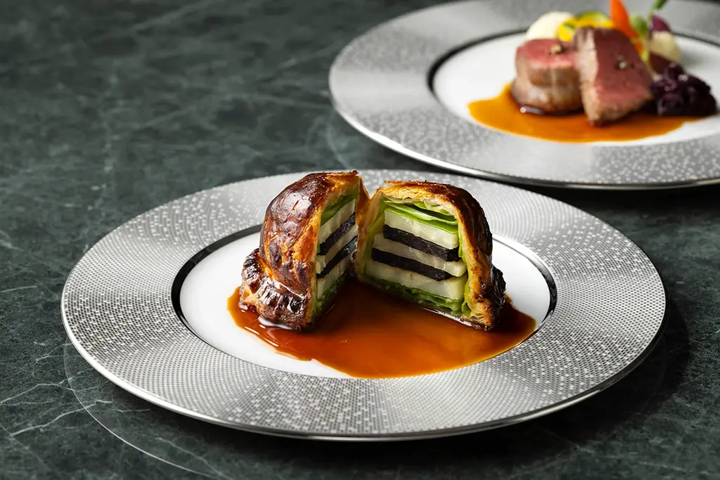 フランスの星付きレストランで研鑽を積んだシェフが贈る至極のフレンチ。黒鮑・黒毛和牛・黒トリュフが奏でる“夏の特別コース”を2026年6月1日(月)より提供開始 画像 3