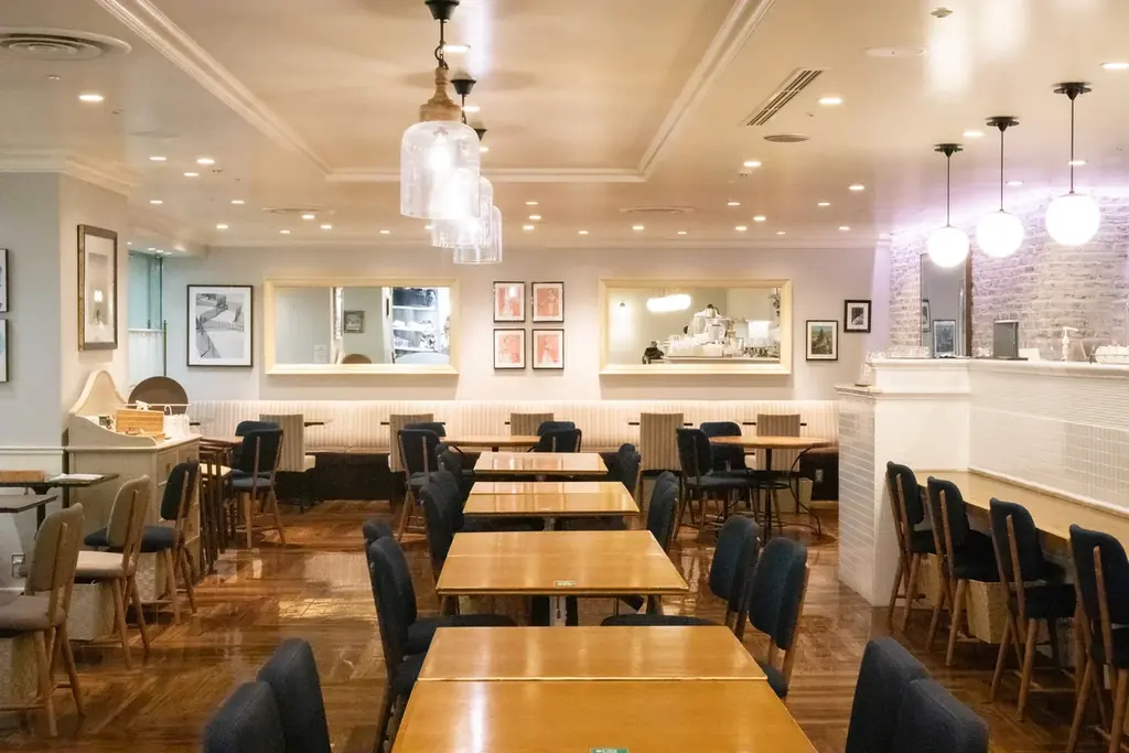 ＜旅するフレンチトースト第3弾＞韓国発コーンスイーツをアレンジ『スイートコーン＆メープル』発売！やさしい甘みとサワークリームの酸味が調和する爽やかな味わい 画像 11