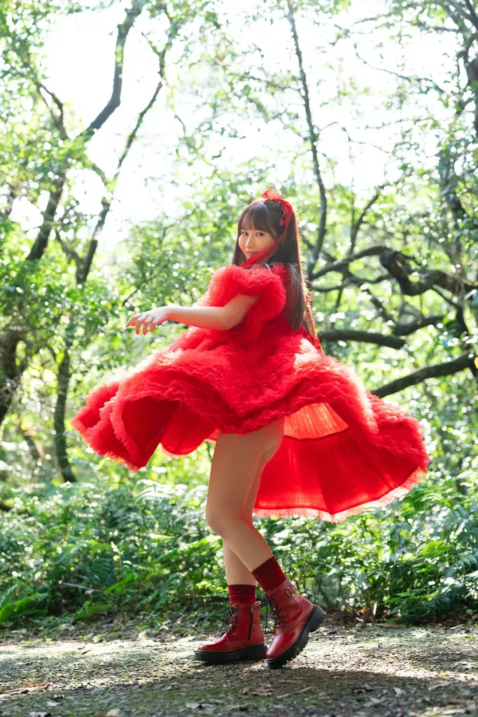 【イベント開催】小野六花デビュー6周年記念写真集『6』発売記念お渡し会を6月6日に開催！ 画像 6