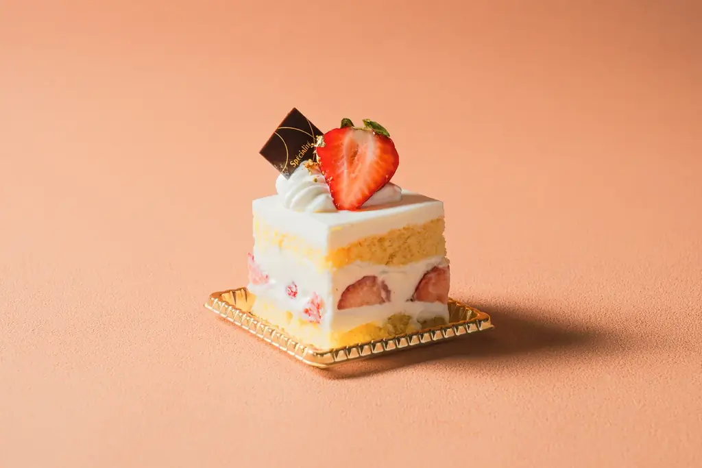 【新作・リニューアルケーキ全8種を新発売】ペストリーシェフ監修の沖縄素材×フランス菓子の逸品も加えて一挙発売 | 沖縄・ラグナガーデンホテル 画像 6