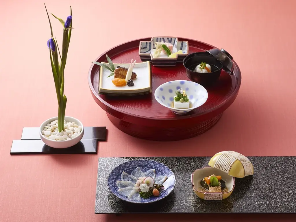 ロイヤルパークホテルの感謝の会席、5月〜6月限定