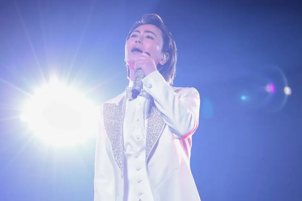 氷川きよしの活動再開後初となる座長公演『氷川きよし特別公演』が、氷川の地元・福岡・博多座で大千穐楽！ 画像 3