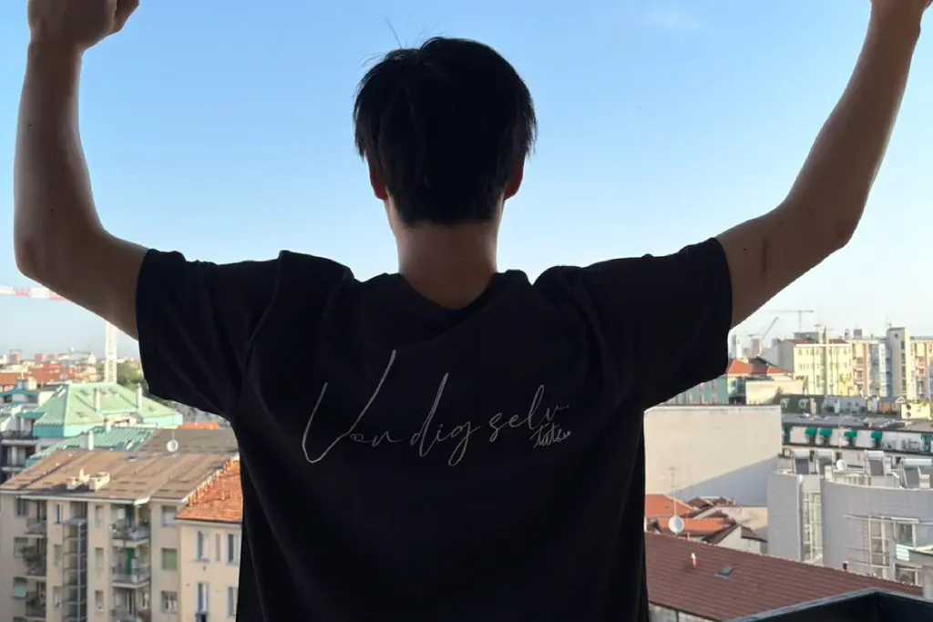 ヒュンメル×大塚達宣×MOONRAKERSの高機能限定Tシャツ