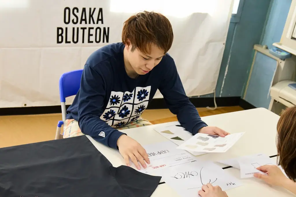 ヒュンメル×山本智大、「戦い続けろ」とメッセージを送るコラボTシャツ 画像 4