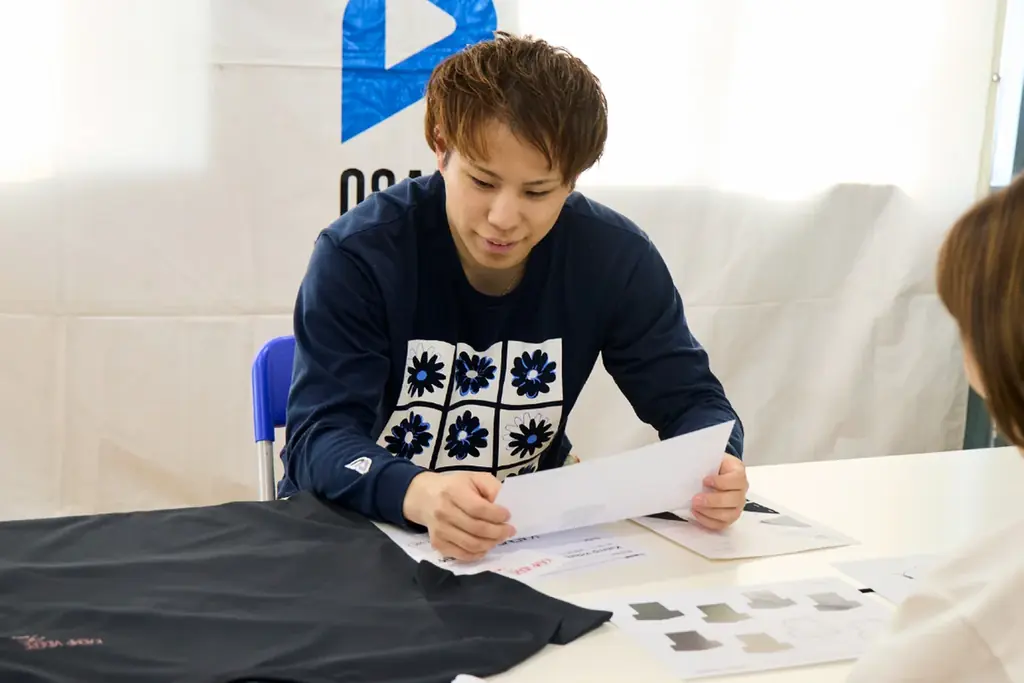 ヒュンメル×山本智大、「戦い続けろ」とメッセージを送るコラボTシャツ 画像 5