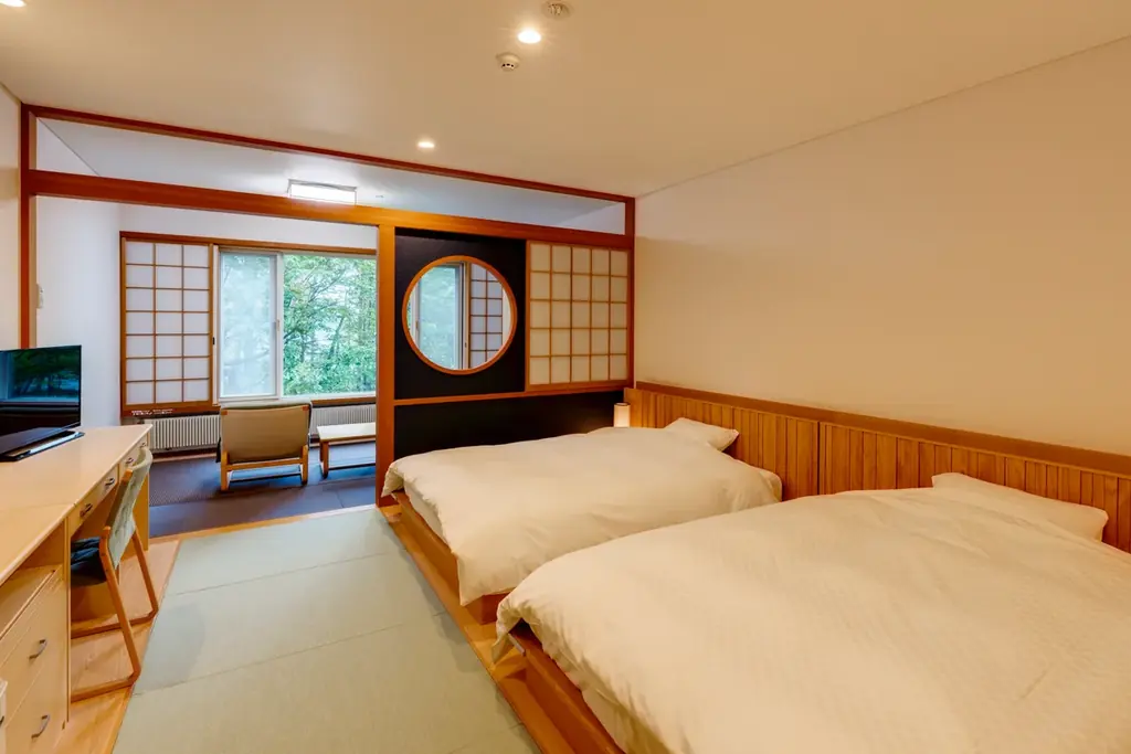 遅い春を迎え初夏に向かう奥日光　雄大な自然と景色を満喫しませんか　休暇村日光湯元「スタッフと行く　奥日光ネイチャーハイキング」を5月11日より開始 画像 8