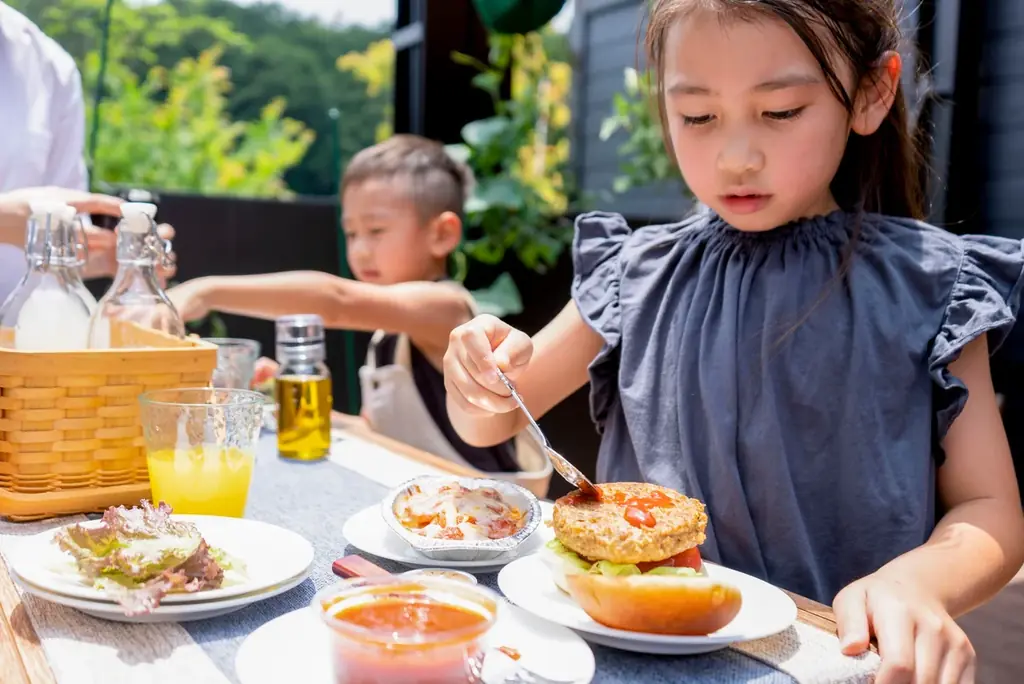 ゴールデンウィーク後もお得に家族旅行を。オーパークおごせにて小学生の夕朝食が最大2名無料の「ファミリー応援プラン」を期間限定販売 画像 2