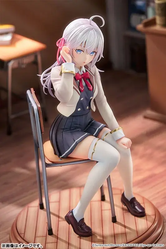 TVアニメ『時々ボソッとロシア語でデレる隣のアーリャさん』より、制服姿の「アリサ・ミハイロヴナ・九条」がフィギュアで登場。 画像 4