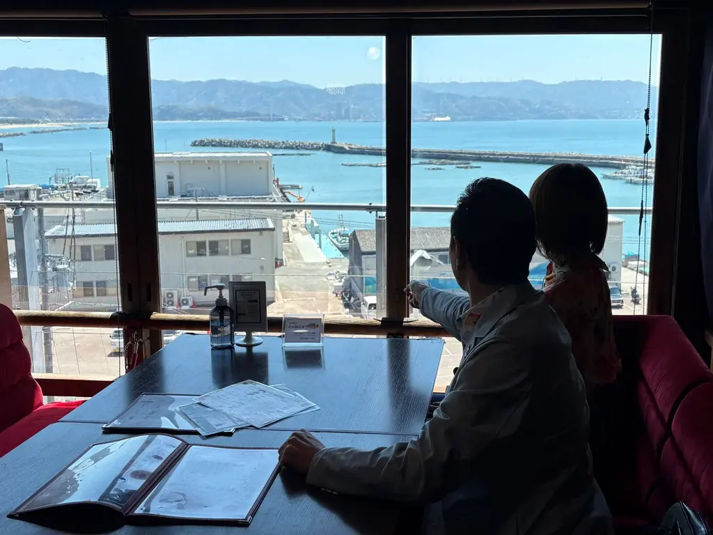 三田村邦彦が行く春の和歌山｜絶景の宝庫「和歌の浦」＆しらす丼・梅干し…紀州グルメ！香り極めた焼き鳥に三田村びっくり！ 画像 2