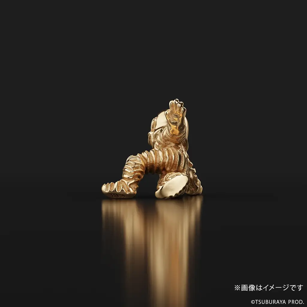 コードネームにちなみ世界限定271体！「三面怪人ダダ」18金製ミニフィギュア。横たわる姿を約1cmで緻密に再現（ミクロ化器は未使用） 画像 4