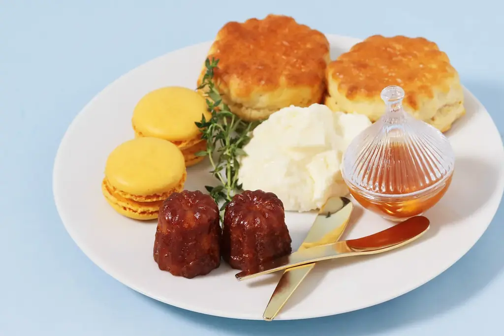 三菱一号館美術館 Café 1894　丸の内でパリの初夏を味わうアフタヌーンティー ー― 展覧会「“カフェ”に集う芸術家」に先がけて登場 画像 4