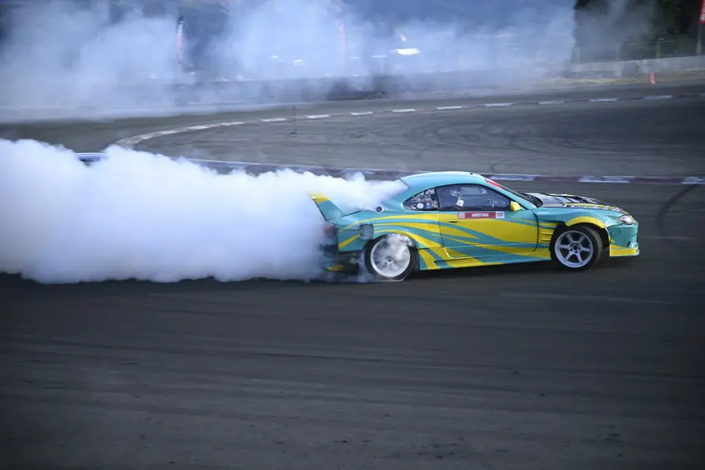 ≪世界最大級のカー・フェス≫「FUELFEST JAPAN 2026 5th」が8月11日に開催! 今年も、海外ハリウッド・セレブ達が来日! 映画の世界が、富士スピード・ウェイで繰り広げられます。 画像 14