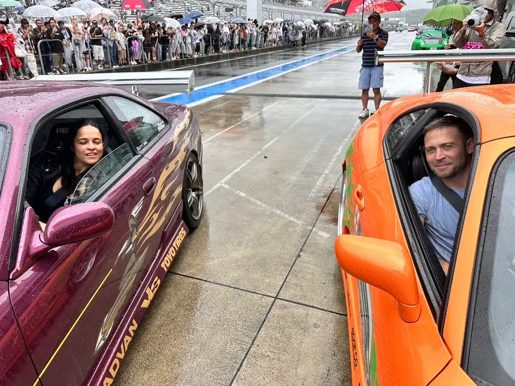 ≪世界最大級のカー・フェス≫「FUELFEST JAPAN 2026 5th」が8月11日に開催! 今年も、海外ハリウッド・セレブ達が来日! 映画の世界が、富士スピード・ウェイで繰り広げられます。 画像 2