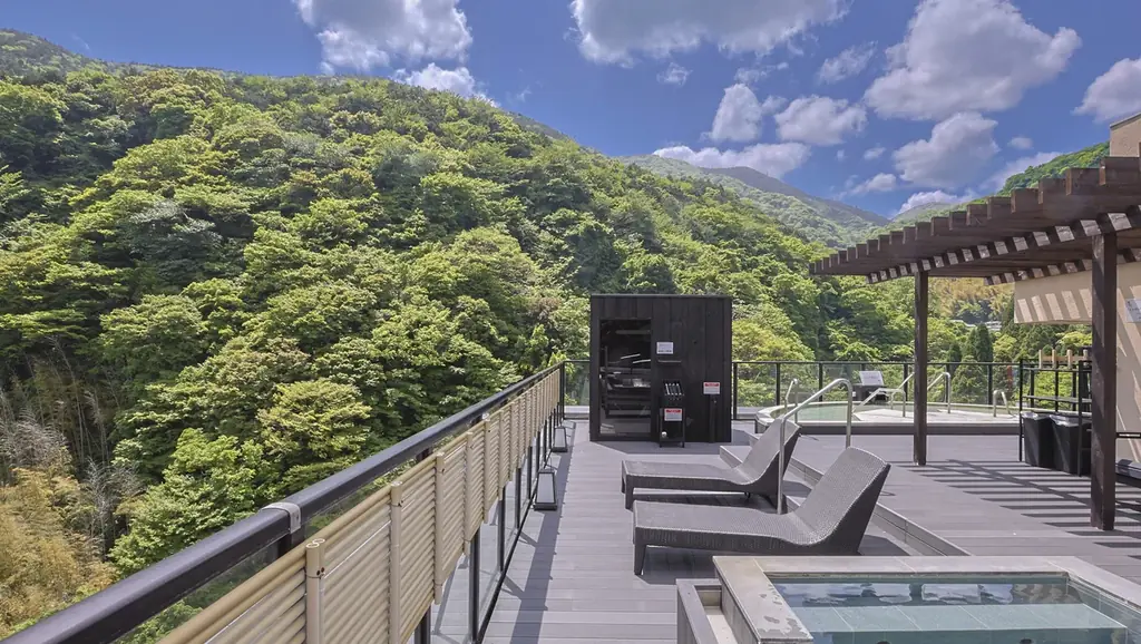 【奥湯河原温泉 山翠楼 SANSUIROU】客室チェックインでスムーズで快適な滞在体験をご提供 画像 1