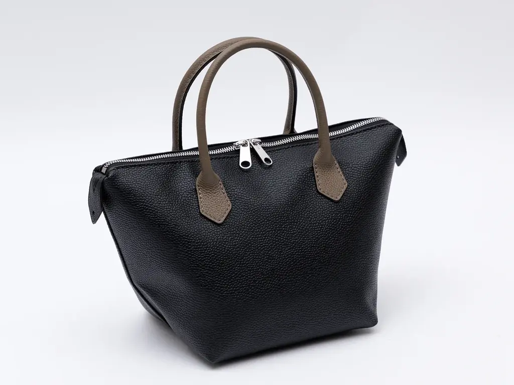【Hervé Chapelier（エルベシャプリエ）】ブランド創業50周年を彩る至極の逸品「2795GLO」に、新たなカラーバリエーションが登場。 画像 2