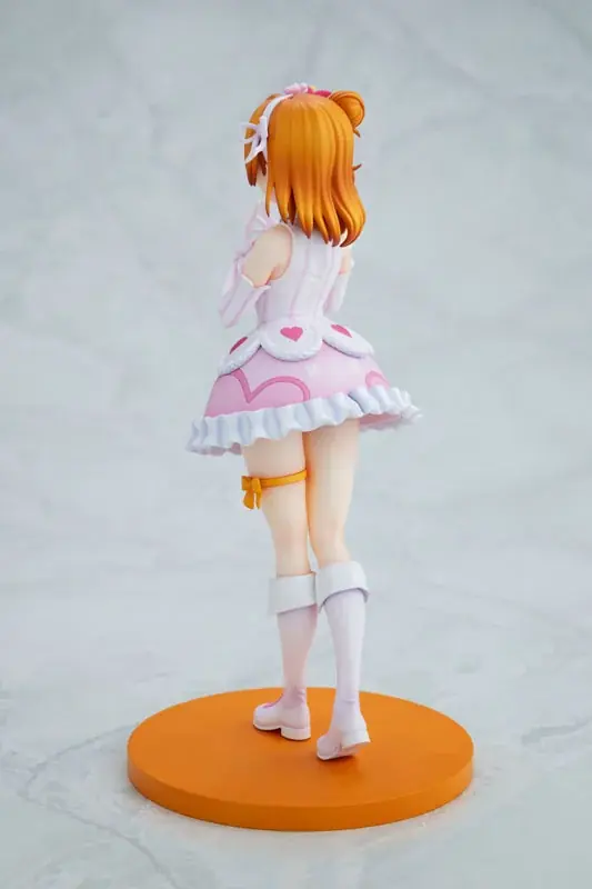 『ラブライブ！』シリーズ15周年を記念し、「高坂穂乃果」「南 ことり」「園田海未」が『僕たちはひとつの光』の衣装でフィギュア化。 画像 8