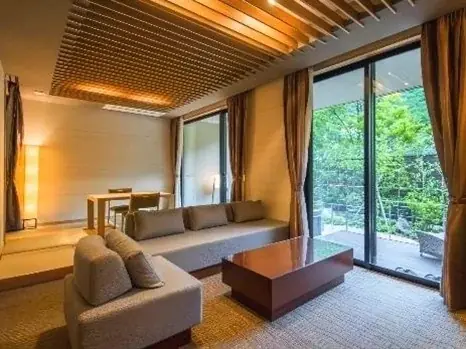 【導入事例】(株)メトス、「屋外型メトスプライベートサウナ」を雲仙九州ホテル「雲仙邸 離れ」に先行導入 画像 4