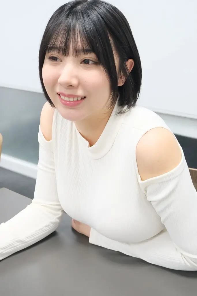 Iカップ現役薬剤師グラドル「三橋くん」無加工写真集に密着！ 画像 2