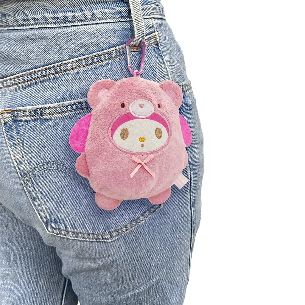 『サンリオキャラクターズ』ラテクマデザインのカプセルトイが登場！ カラビナ付きの「もこもこラテクママスコットポーチ」を５月15日（金）より「かぷえぼ」限定で展開開始 画像 2
